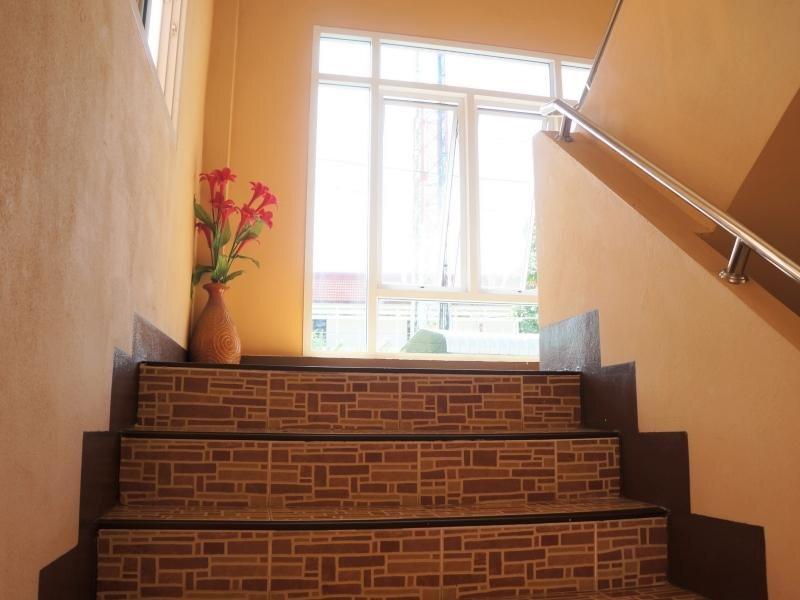 Бури Рам: Woraya Place