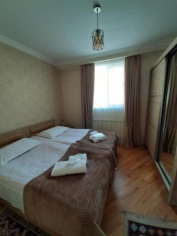 Степанцминда: Kazbegi Guide