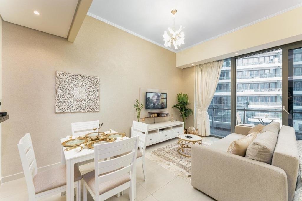 Дубай: LUX Holiday Home Dubai Marina JBR - Silverene Towers