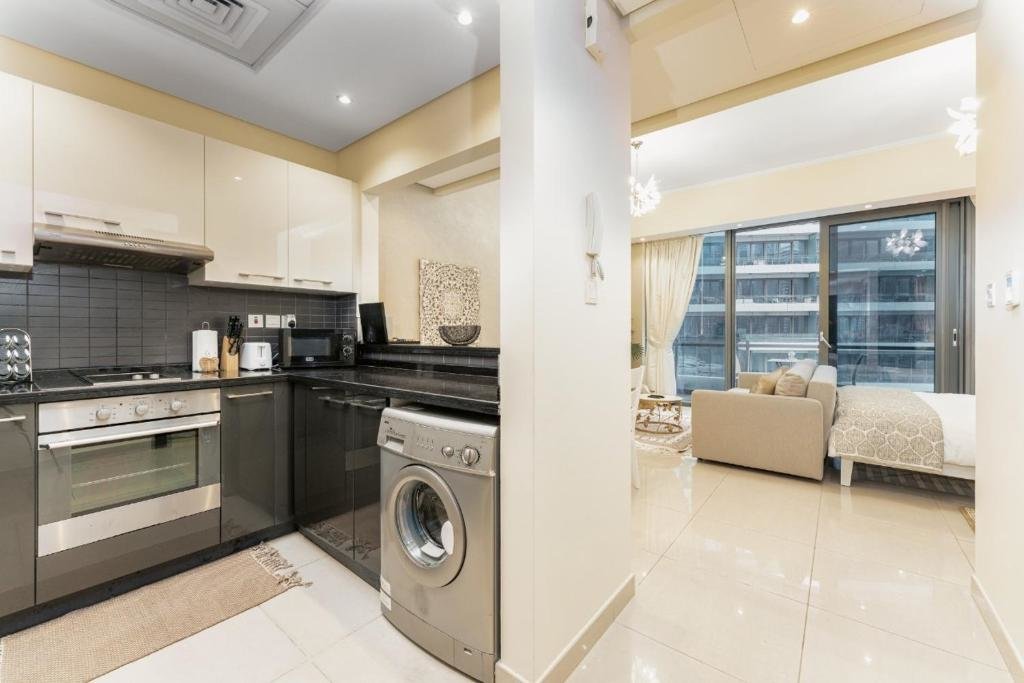 Дубай: LUX Holiday Home Dubai Marina JBR - Silverene Towers