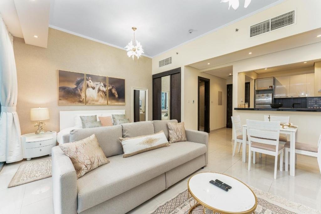 Дубай: LUX Holiday Home Dubai Marina JBR - Silverene Towers