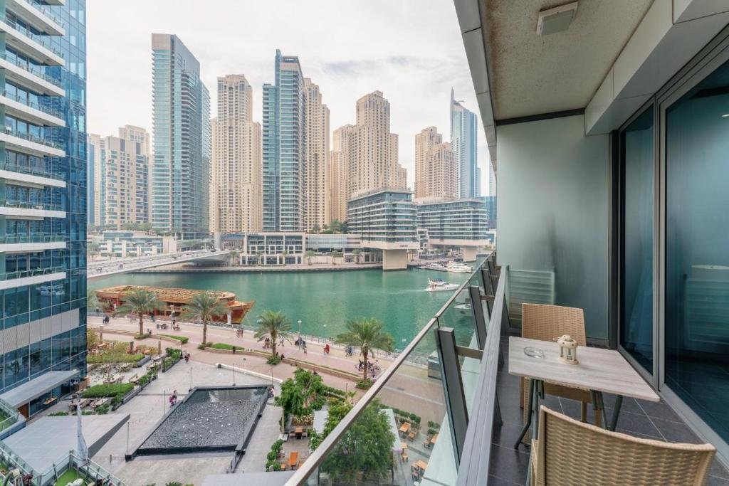Дубай: LUX Holiday Home Dubai Marina JBR - Silverene Towers