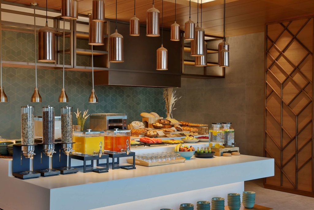 Шарджа: Doubletree By Hilton Sharjah Waterfront Hotel & Suites