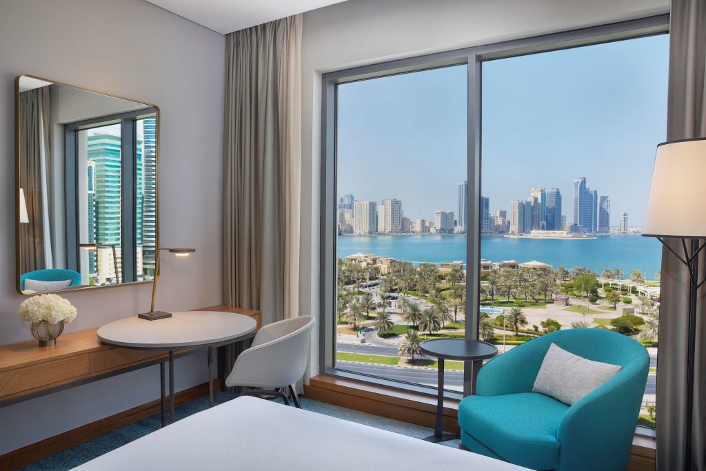 Шарджа: Doubletree By Hilton Sharjah Waterfront Hotel & Suites