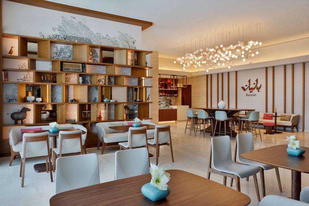 Шарджа: Doubletree By Hilton Sharjah Waterfront Hotel & Suites