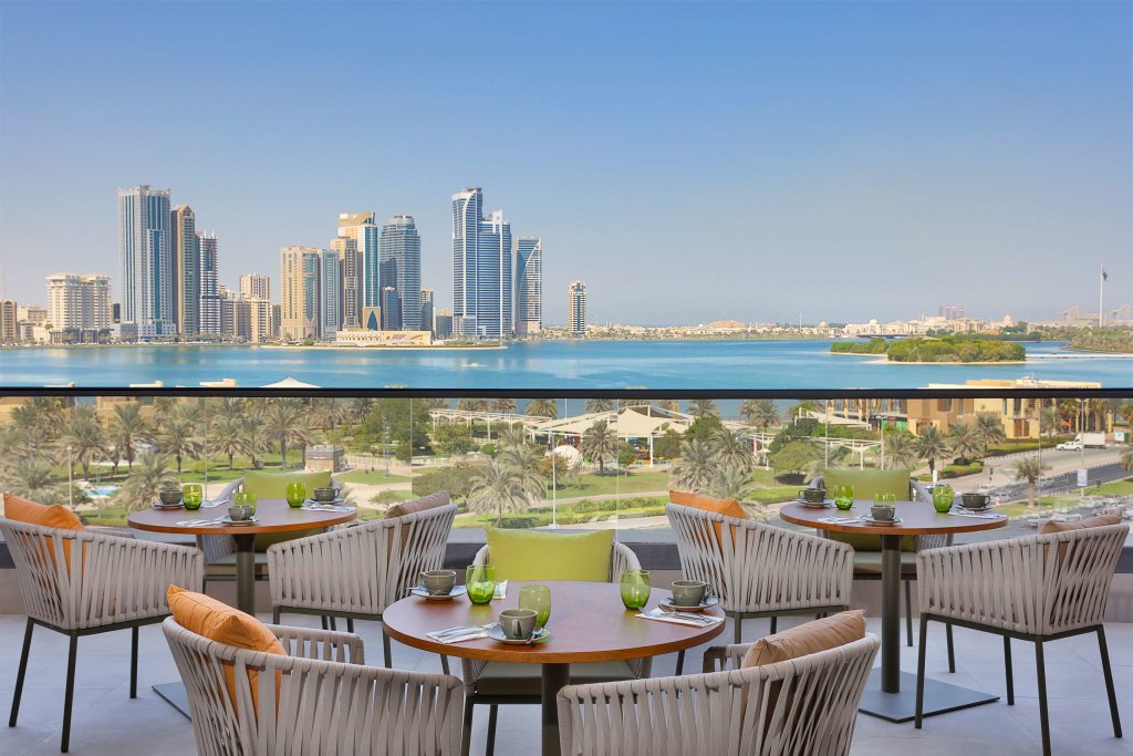 Шарджа: Doubletree By Hilton Sharjah Waterfront Hotel & Suites