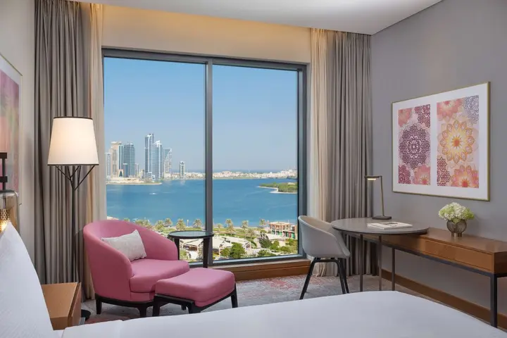 Шарджа: Doubletree By Hilton Sharjah Waterfront Hotel & Suites