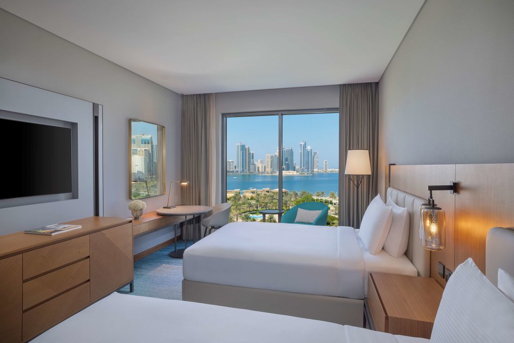 Шарджа: Doubletree By Hilton Sharjah Waterfront Hotel & Suites