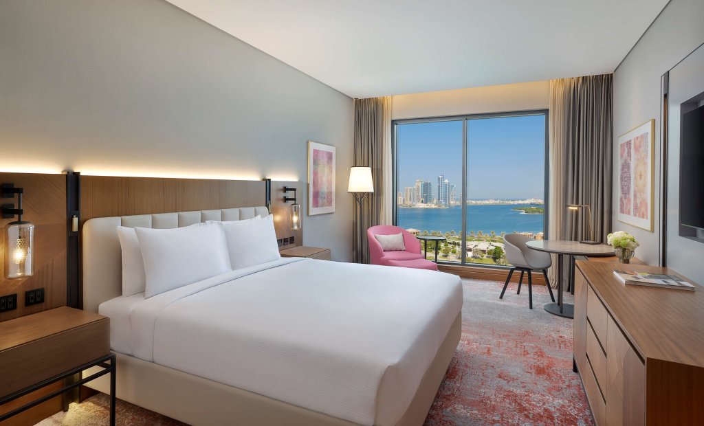 Шарджа: Doubletree By Hilton Sharjah Waterfront Hotel & Suites