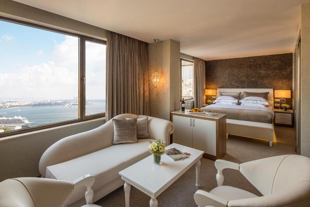 Стамбул: Richmond Istanbul