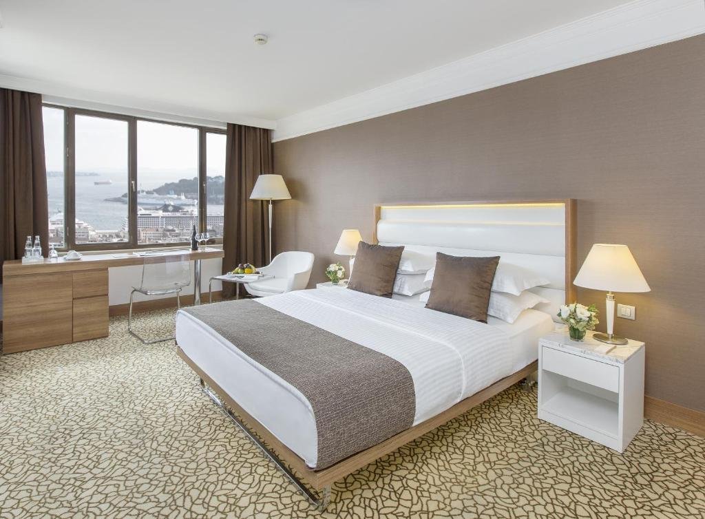 Стамбул: Richmond Istanbul