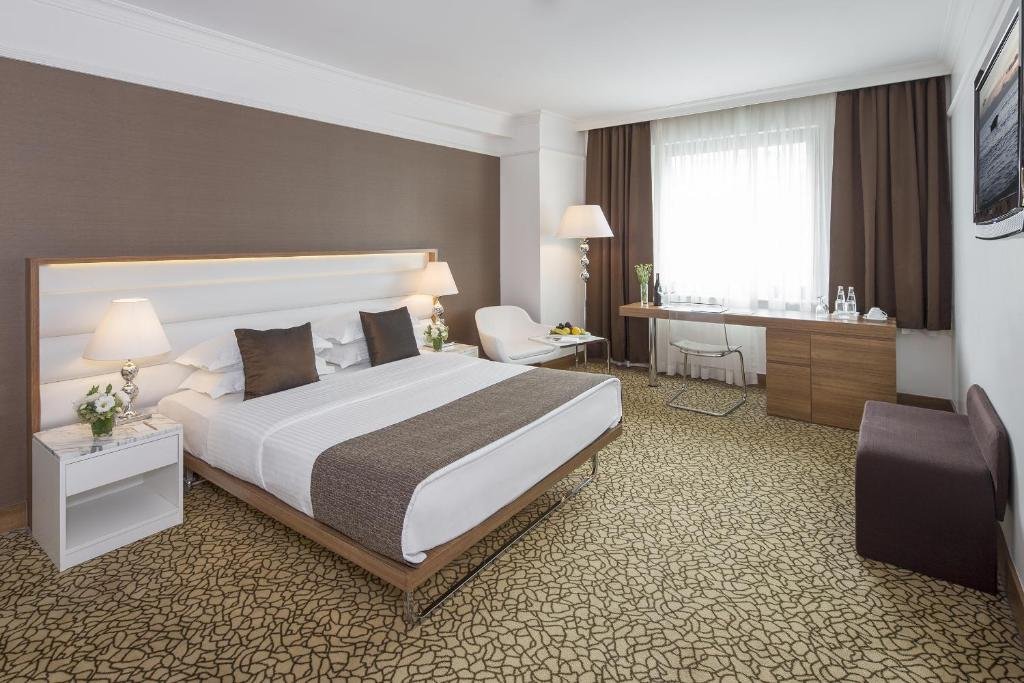 Стамбул: Richmond Istanbul