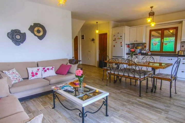 Исламлар: Villa Daphne