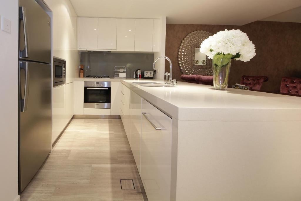 Дубай: Signature Holiday Homes - Luxury 1 Bedroom Apartment D1 Tower Waterfront View