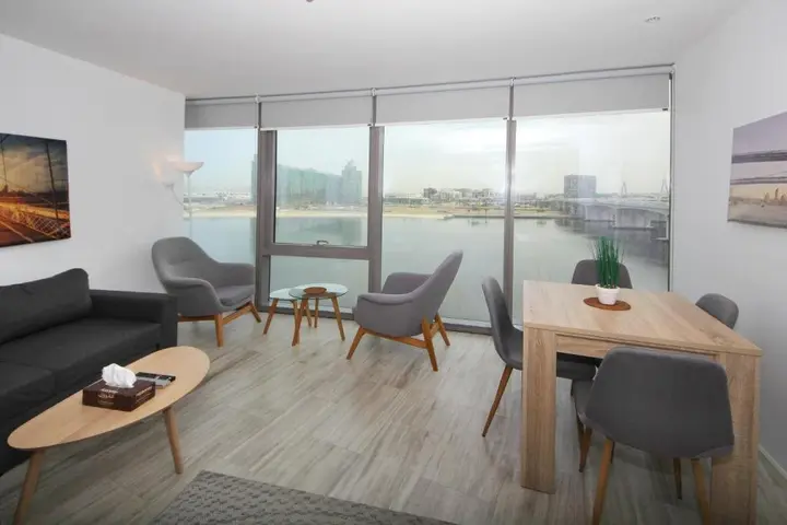 Дубай: Signature Holiday Homes - Luxury 1 Bedroom Apartment D1 Tower Waterfront View