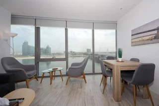 Дубай: Signature Holiday Homes - Luxury 1 Bedroom Apartment D1 Tower Waterfront View