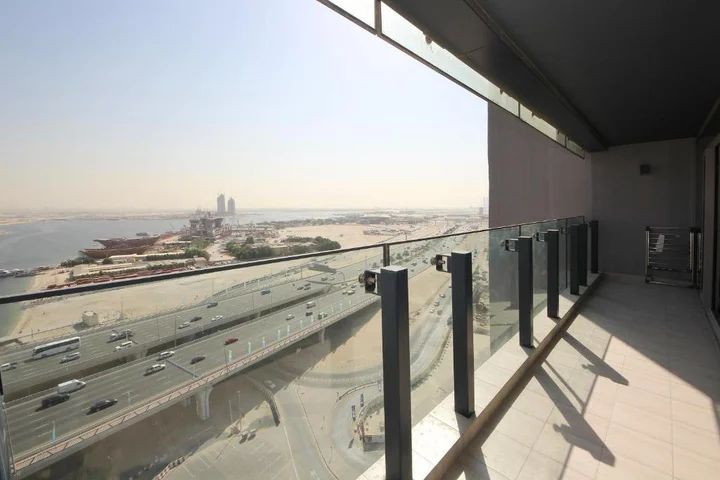 Дубай: Signature Holiday Homes - Luxury 1 Bedroom Apartment D1 Tower Waterfront View