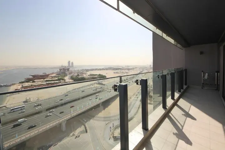 Дубай: Signature Holiday Homes - Luxury 1 Bedroom Apartment D1 Tower Waterfront View