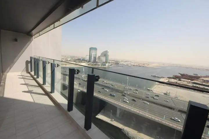 Дубай: Signature Holiday Homes - Luxury 1 Bedroom Apartment D1 Tower Waterfront View