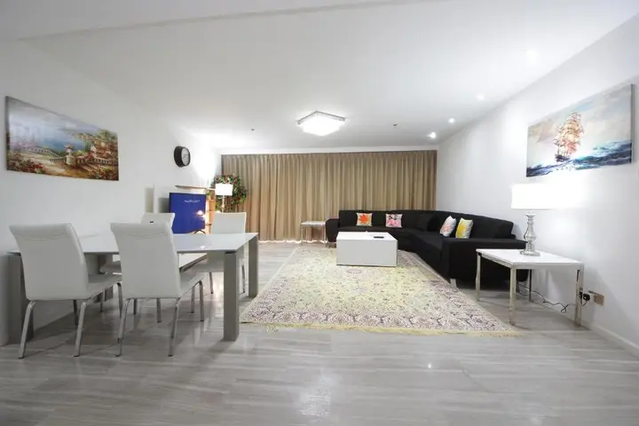 Дубай: Апартаменты Signature Holiday Homes - Luxury 3 Bedroom Apartment D1 Tower Waterfront View