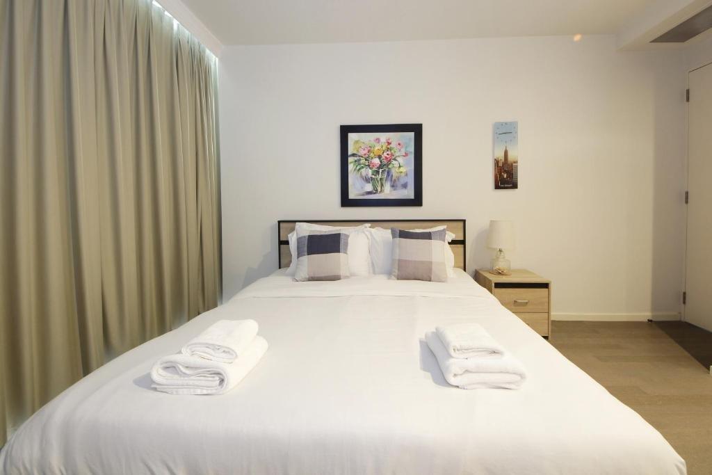 Дубай: Апартаменты Signature Holiday Homes - Luxury 3 Bedroom Apartment D1 Tower Waterfront View