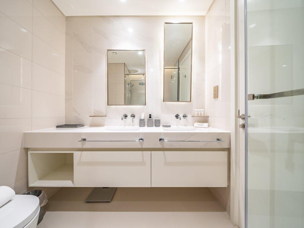 Дубай: Apartments Exceptional 2BR in Beach Vista Palm Jumeirah