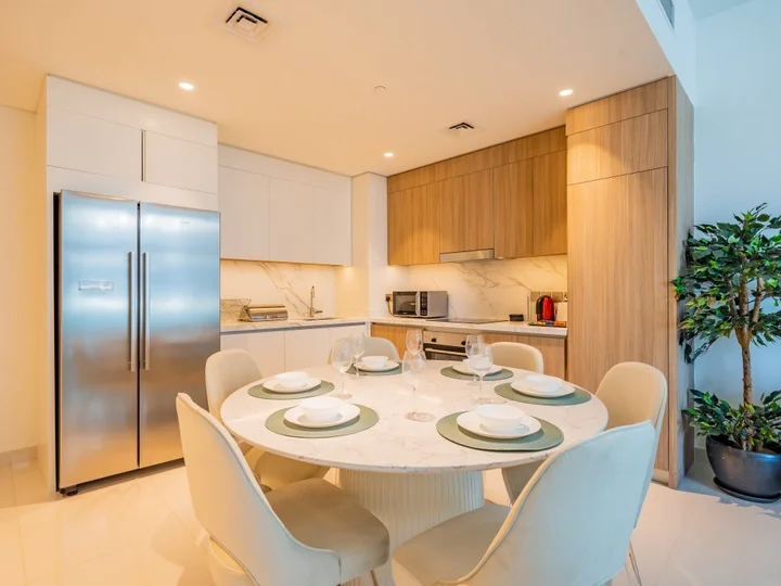 Дубай: Apartments Exceptional 2BR in Beach Vista Palm Jumeirah