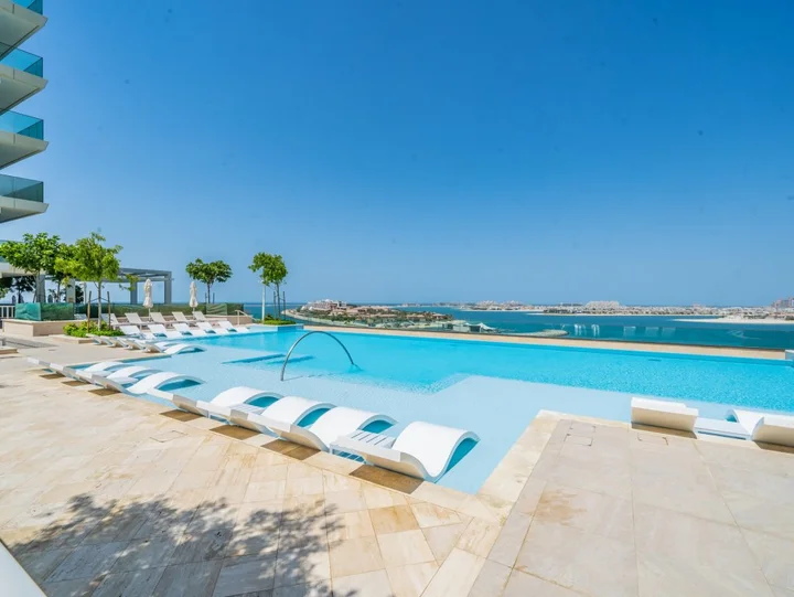 Дубай: Apartments Exceptional 2BR in Beach Vista Palm Jumeirah