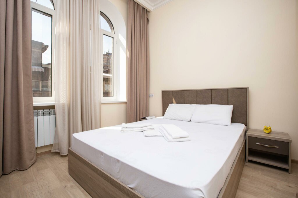 Ереван: Stay Inn (Стей Инн) на проспекте Месропа Маштоца 5A