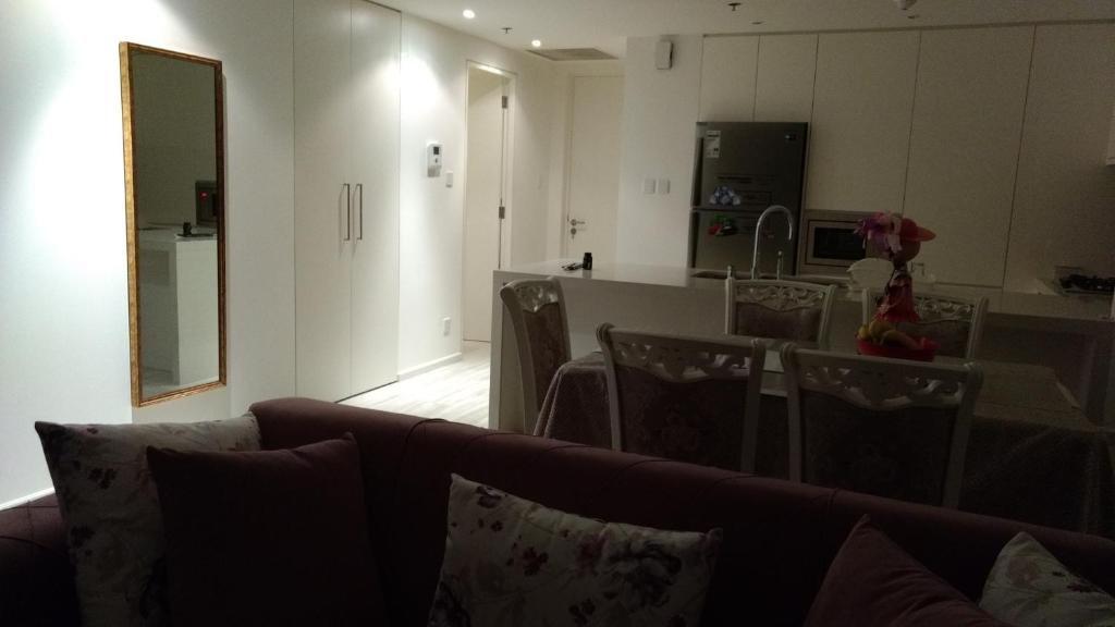 Дубай: One Bedroom Apartment - D1 tower