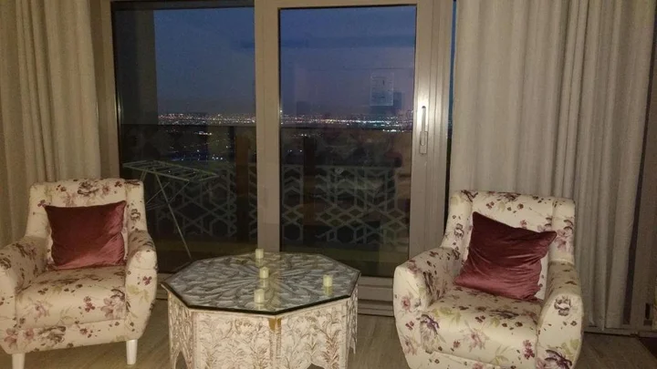 Дубай: One Bedroom Apartment - D1 tower