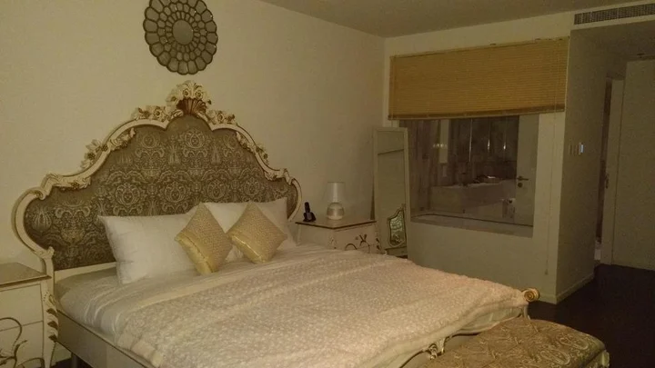 Дубай: One Bedroom Apartment - D1 tower