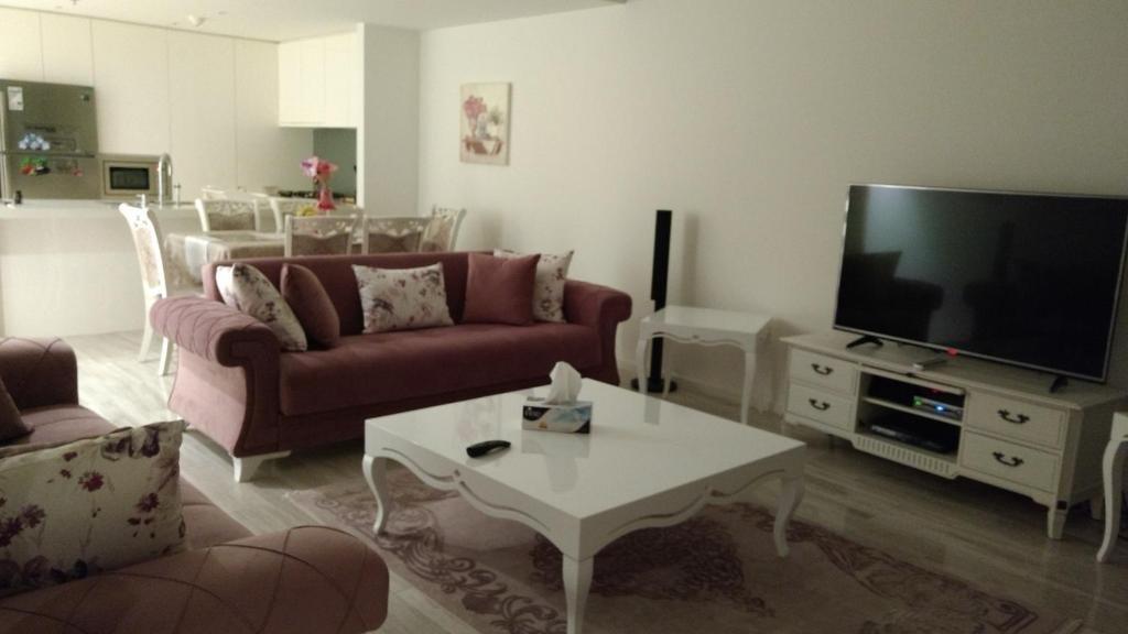 Дубай: One Bedroom Apartment - D1 tower
