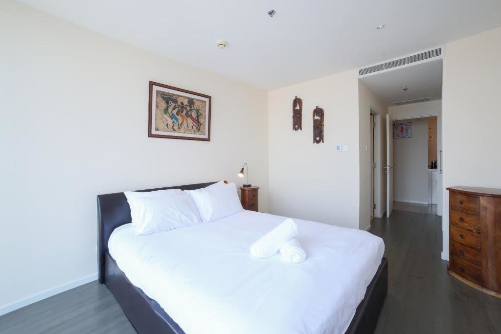 Дубай: D1 Tower - 2BR Apartment - Allsopp&Allsopp