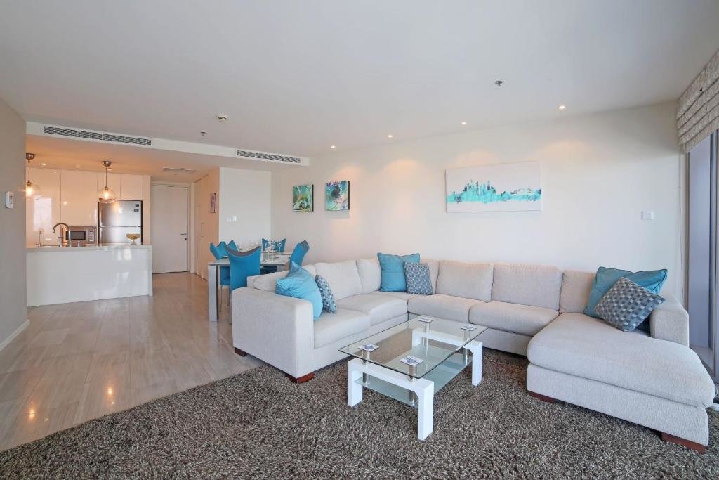 Дубай: D1 Tower - 2BR Apartment - Allsopp&Allsopp