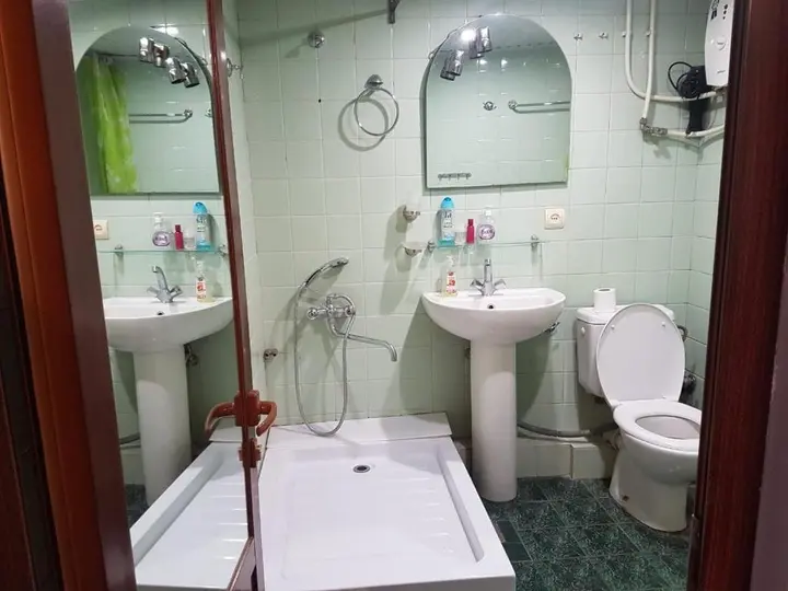 Ереван: Sunny apartment on Sayat-Nova Avenue & Tours