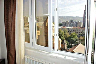 Ереван: Sunny apartment on Sayat-Nova Avenue & Tours