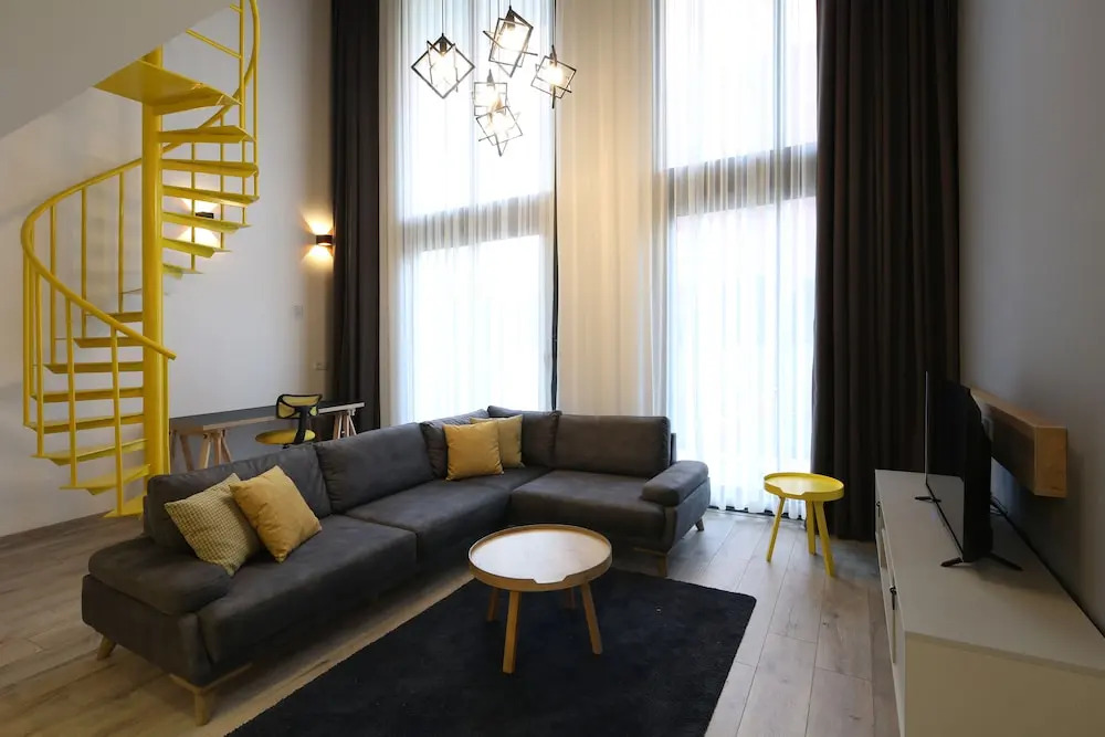 Измир: Coordinat Suites