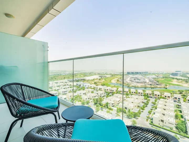 Дубай: Apartments Iconic Studio in Carson C Dubai Hills