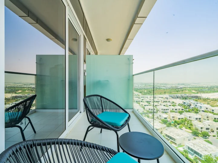 Дубай: Apartments Iconic Studio in Carson C Dubai Hills