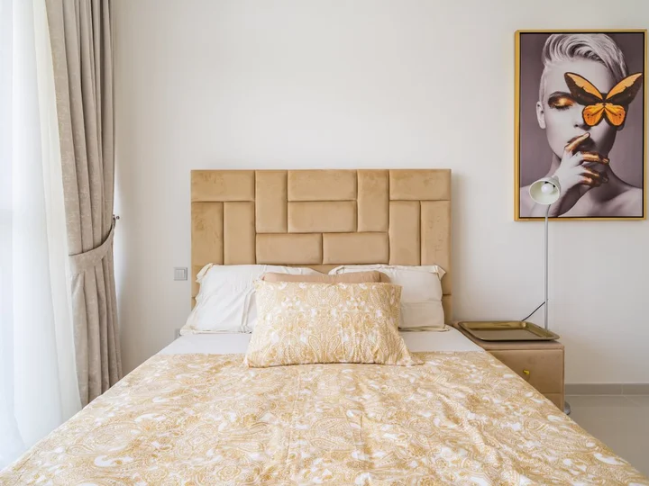 Дубай: Apartments Iconic Studio in Carson C Dubai Hills