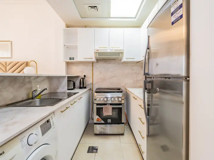 Дубай: Apartments Delightful Studio with Balcony Burj Al Nujoom