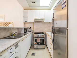 Дубай: Apartments Delightful Studio with Balcony Burj Al Nujoom