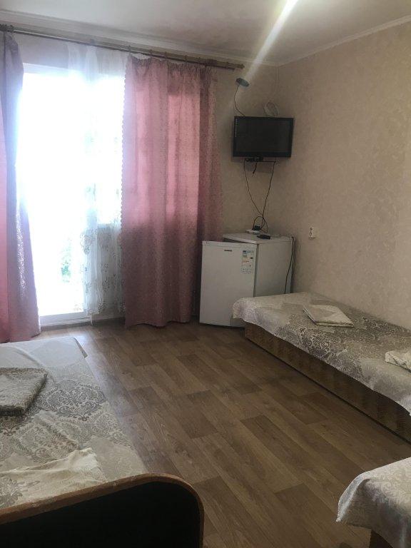Судак: Гостевой дом ГРАНАТ