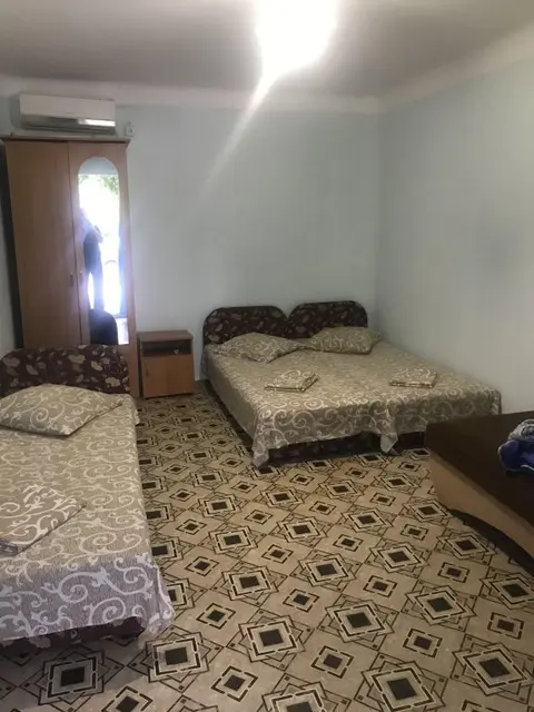Судак: Гостевой дом ГРАНАТ
