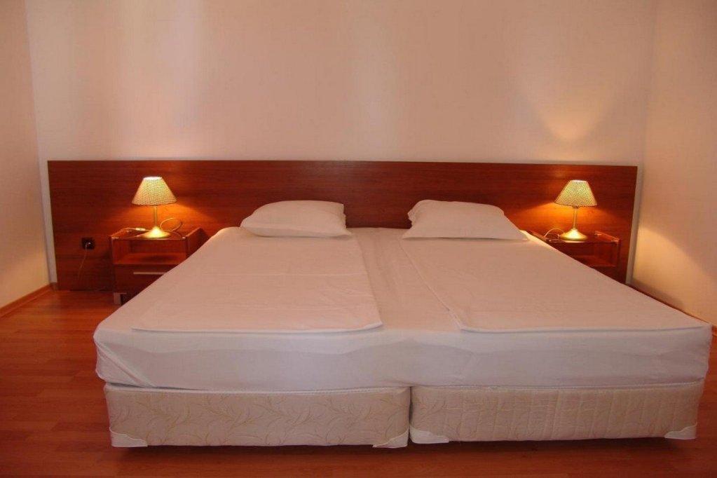 Aparthotel Efir — фото 1