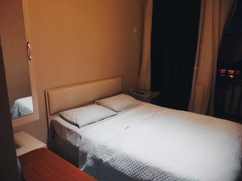 Батуми: Golden Fish Hotel