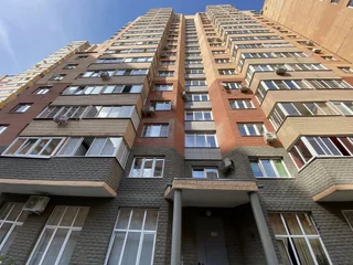 Котельники: Квартира Просторная двухкомнатная квартира с большим открытым балконом