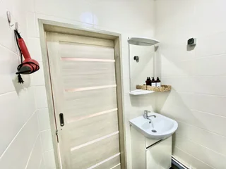 Котельники: Квартира Просторная двухкомнатная квартира с большим открытым балконом