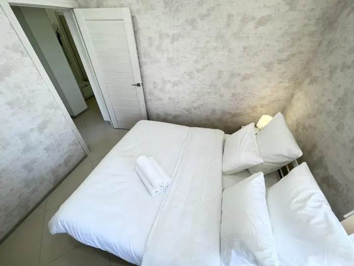Калуга: Апартаменты на Тульской 18 Трехкомнатные на 4 этаже